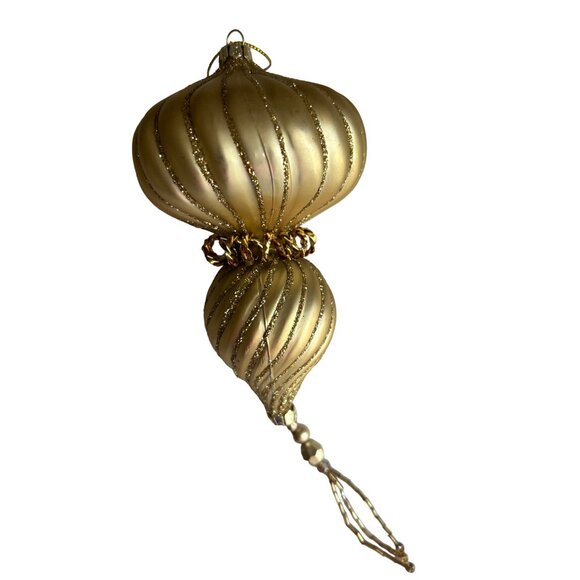 Elegant Gold Swirl Christmas Ornament With Beaded Tassel - Picture 2 of 3